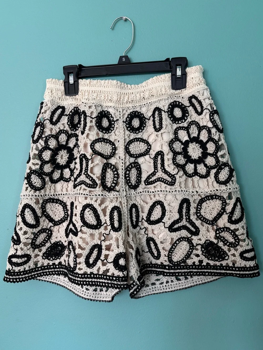 Boho Resort Crochet Shorts Floral Lace Open Knit Coastal Festival Size Small